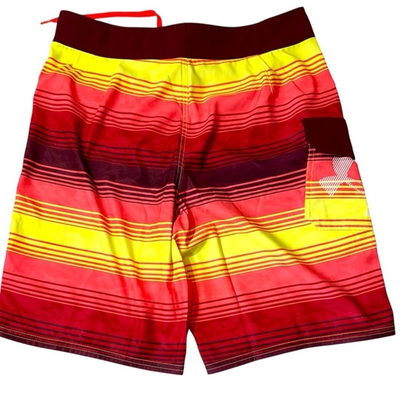 Under Armour Men Heat Gear Reblek Stretch Board Swim Shorts Multicolor Size 32 - Picture 3 of 7